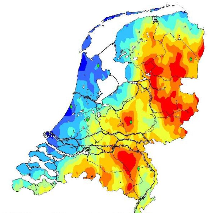 This map shows ammonia concentrates in The Netherlands for the year 2017. In the eastern part of the Netherlands, the data shows higher concentrates. In the western part of the Netherlands, the data show lower concentrates.